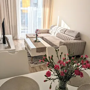 Leomar, Bezkontaktowe Zameldowanie, Darmowy Parking , Poznań Polska